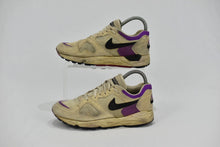 Load image into Gallery viewer, (1992) Nike Air Analogue