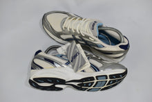 Load image into Gallery viewer, (2008) Asics Patriot