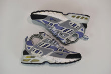 Load image into Gallery viewer, (2001) Nike Air P9000