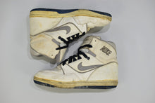 Load image into Gallery viewer, (1987) Nike Air Assault