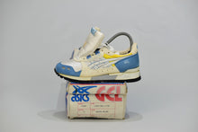 Load image into Gallery viewer, (1986) Asics Lady Gel Lyte