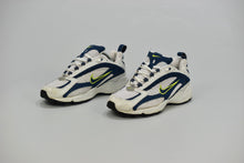 Load image into Gallery viewer, (1998) Nike Air Attest