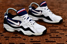 Load image into Gallery viewer, (1997) Nike Diverge