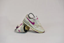 Load image into Gallery viewer, (1990) Nike Tech Trainer