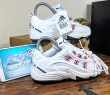 Load image into Gallery viewer, (1999) Adidas Axiom Lo