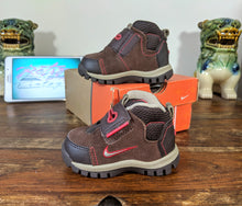 Load image into Gallery viewer, (2006) Nike Little Heliboot