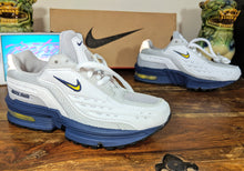 Load image into Gallery viewer, (2002) Nike Air Max Elite (PS)