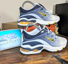 Load image into Gallery viewer, (2003) Nike Air International