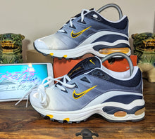 Load image into Gallery viewer, (2003) Nike Air International