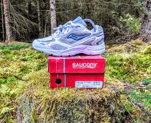 Load image into Gallery viewer, (2005) Saucony Grid RW2