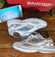 Load image into Gallery viewer, (2005) Saucony Grid RW2