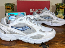 Load image into Gallery viewer, (2005) Saucony Grid RW2