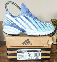 Load image into Gallery viewer, (2000) Adidas Spectrum