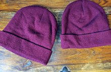 Load image into Gallery viewer, (1990&#39;s) Nike Spellout Beanie