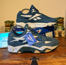 Load image into Gallery viewer, (1994) Reebok Satellite 4 Lo